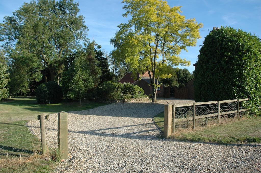 Field Cottage Bed And Continental Breakfast East Harling Exterior foto